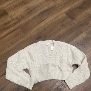 Elegant Cream Cable Knit Cardigan